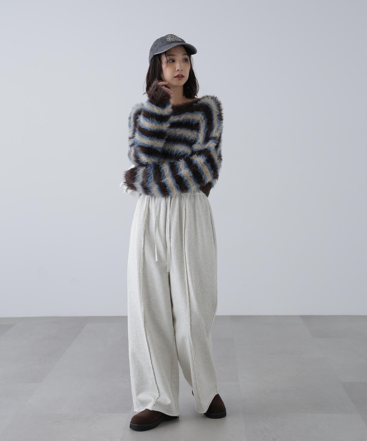 シャギーボーダークロップドニット