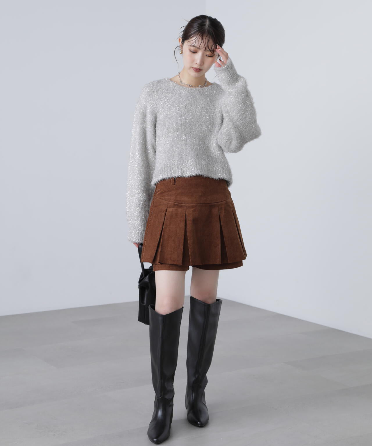 ラメフェザープルオーバーニット