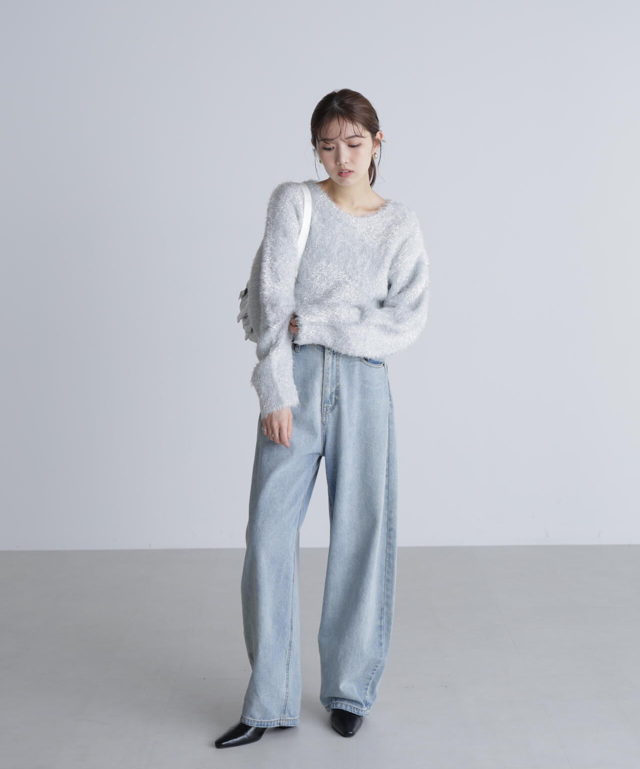 ラメフェザープルオーバーニット