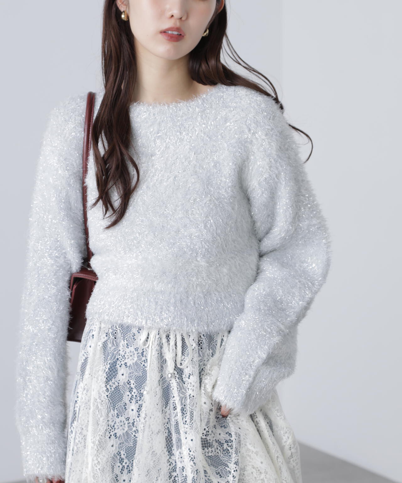 ラメフェザープルオーバーニット