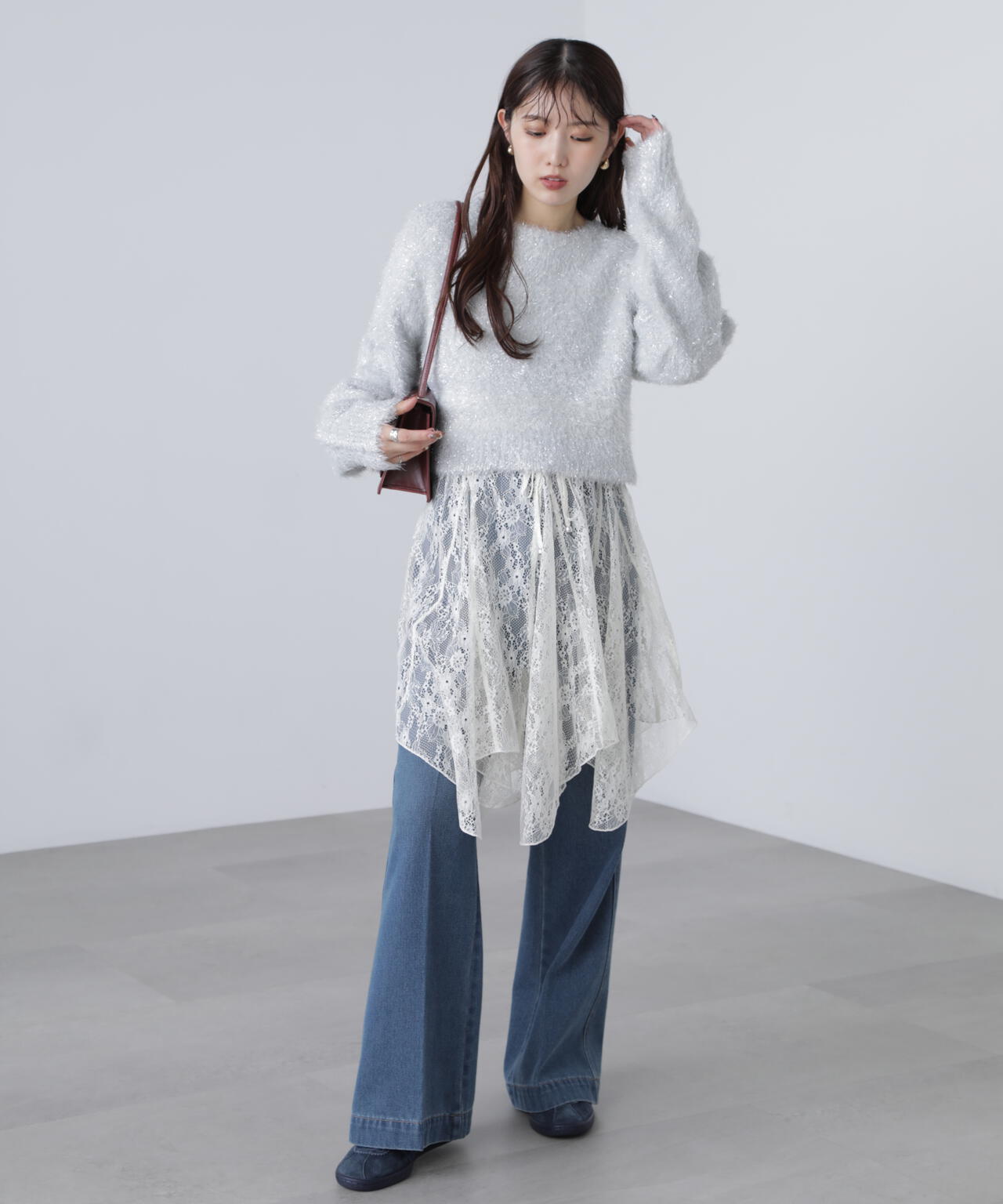 ラメフェザープルオーバーニット