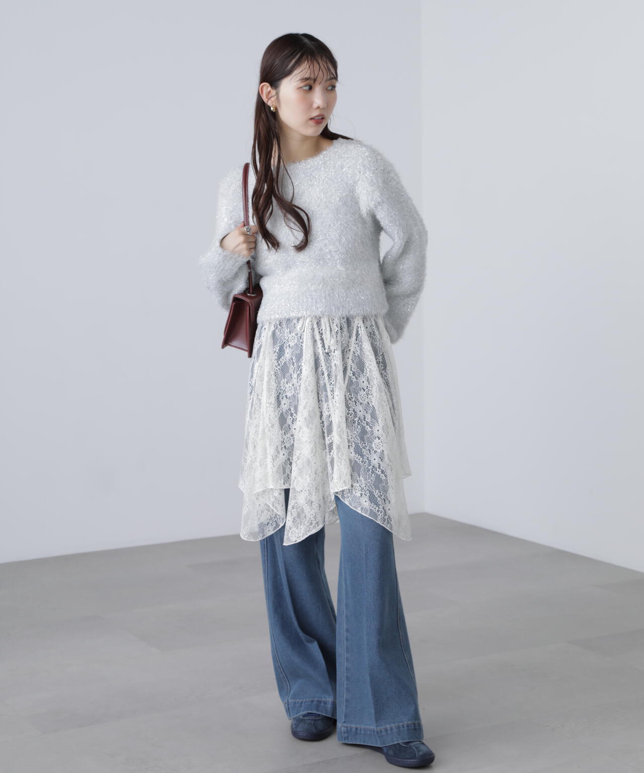 ラメフェザープルオーバーニット