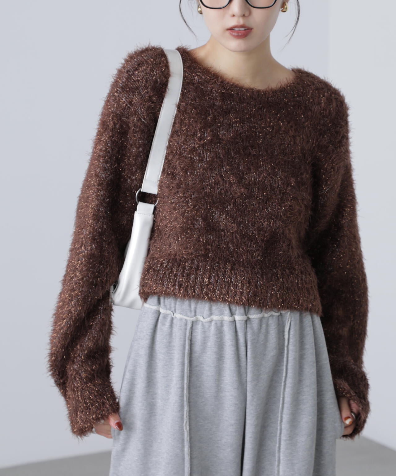 ラメフェザープルオーバーニット