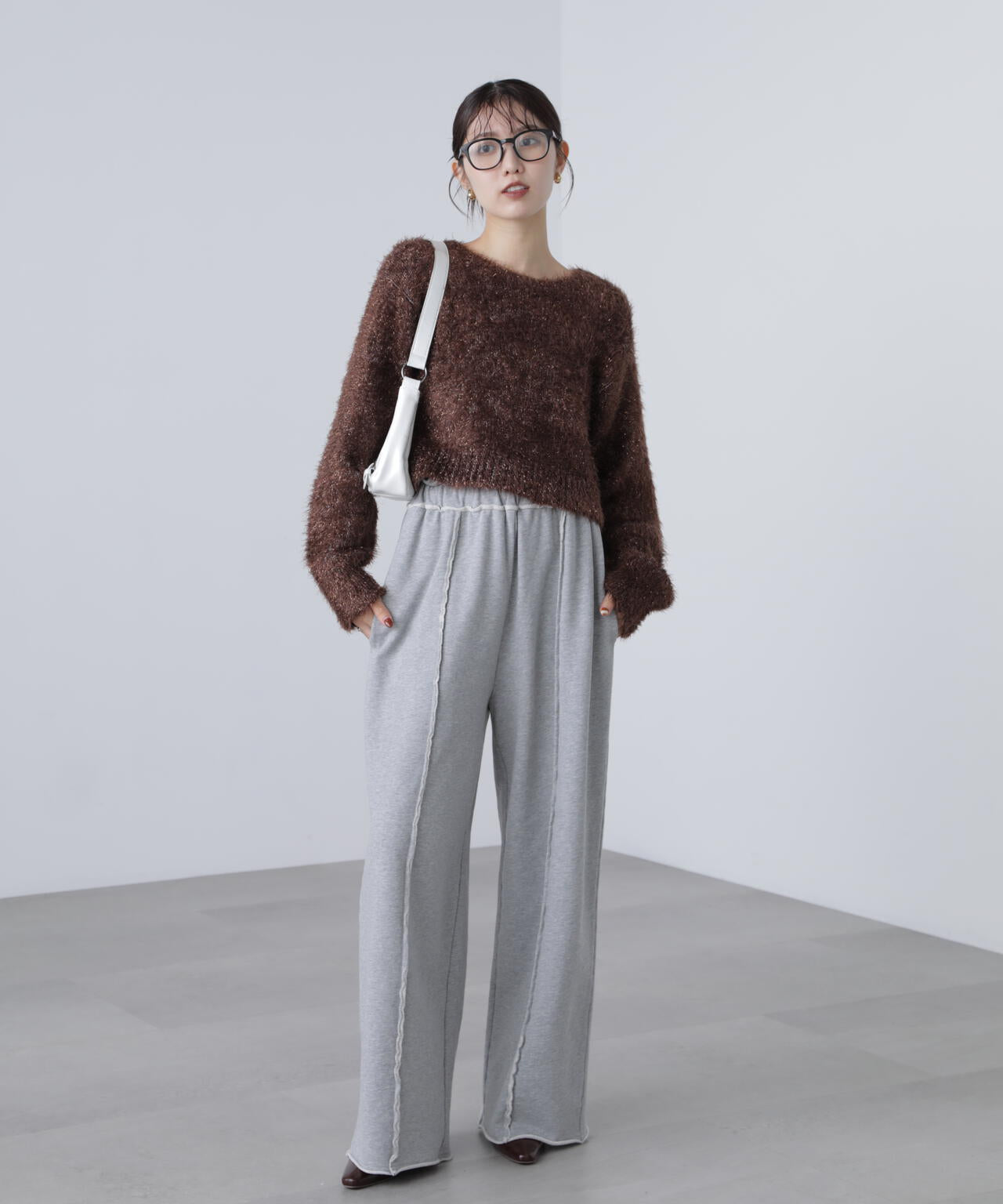 ラメフェザープルオーバーニット