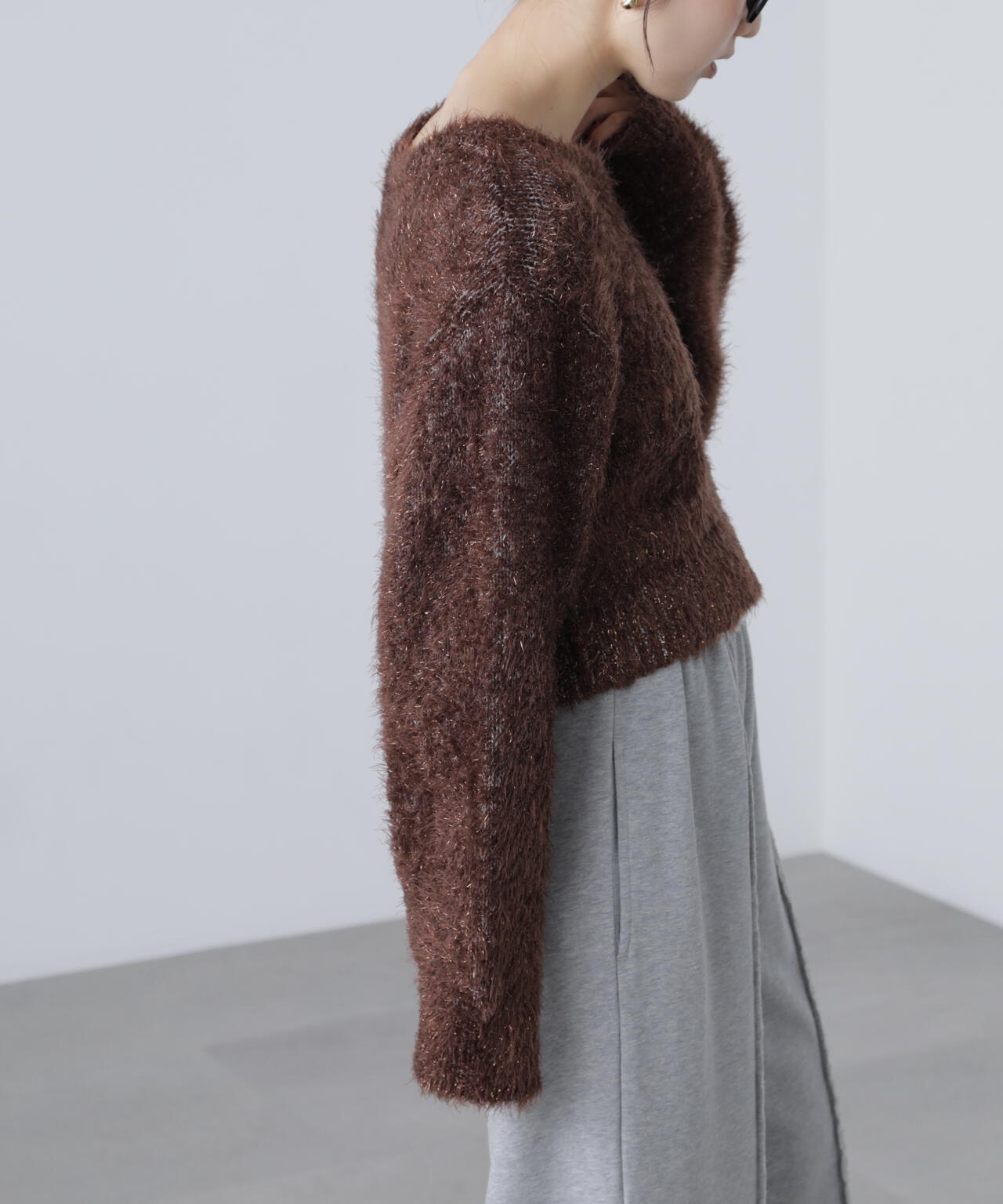 ラメフェザープルオーバーニット