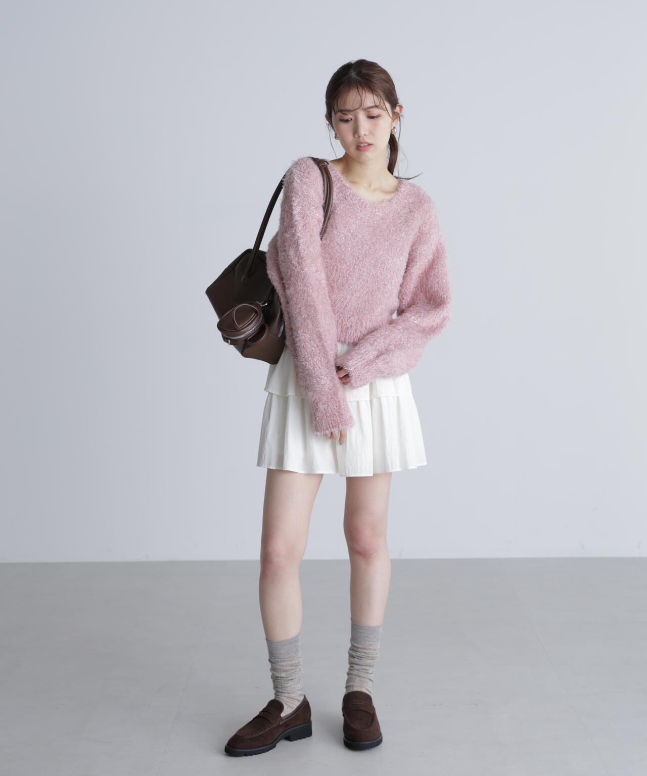 ラメフェザープルオーバーニット