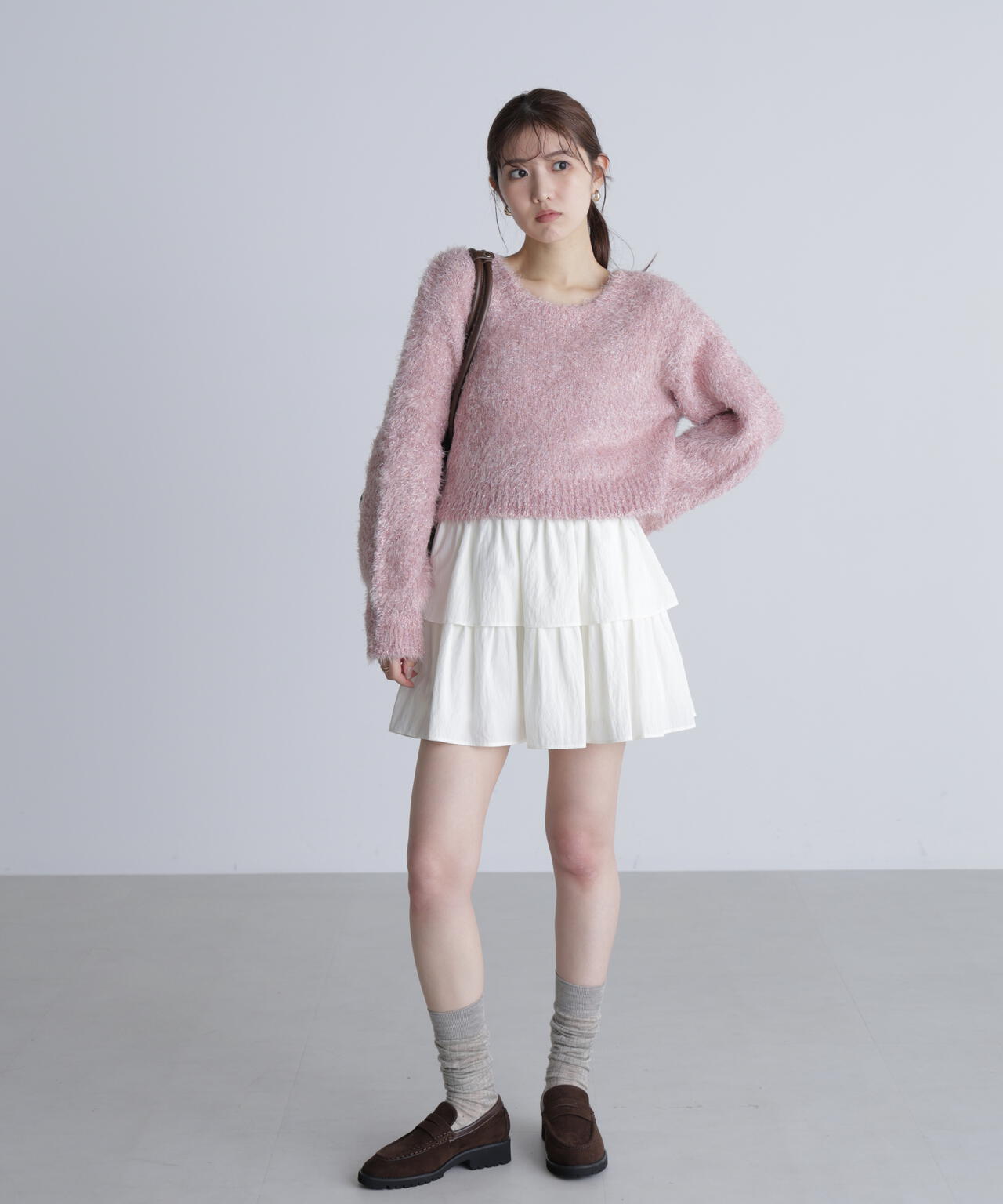 ラメフェザープルオーバーニット