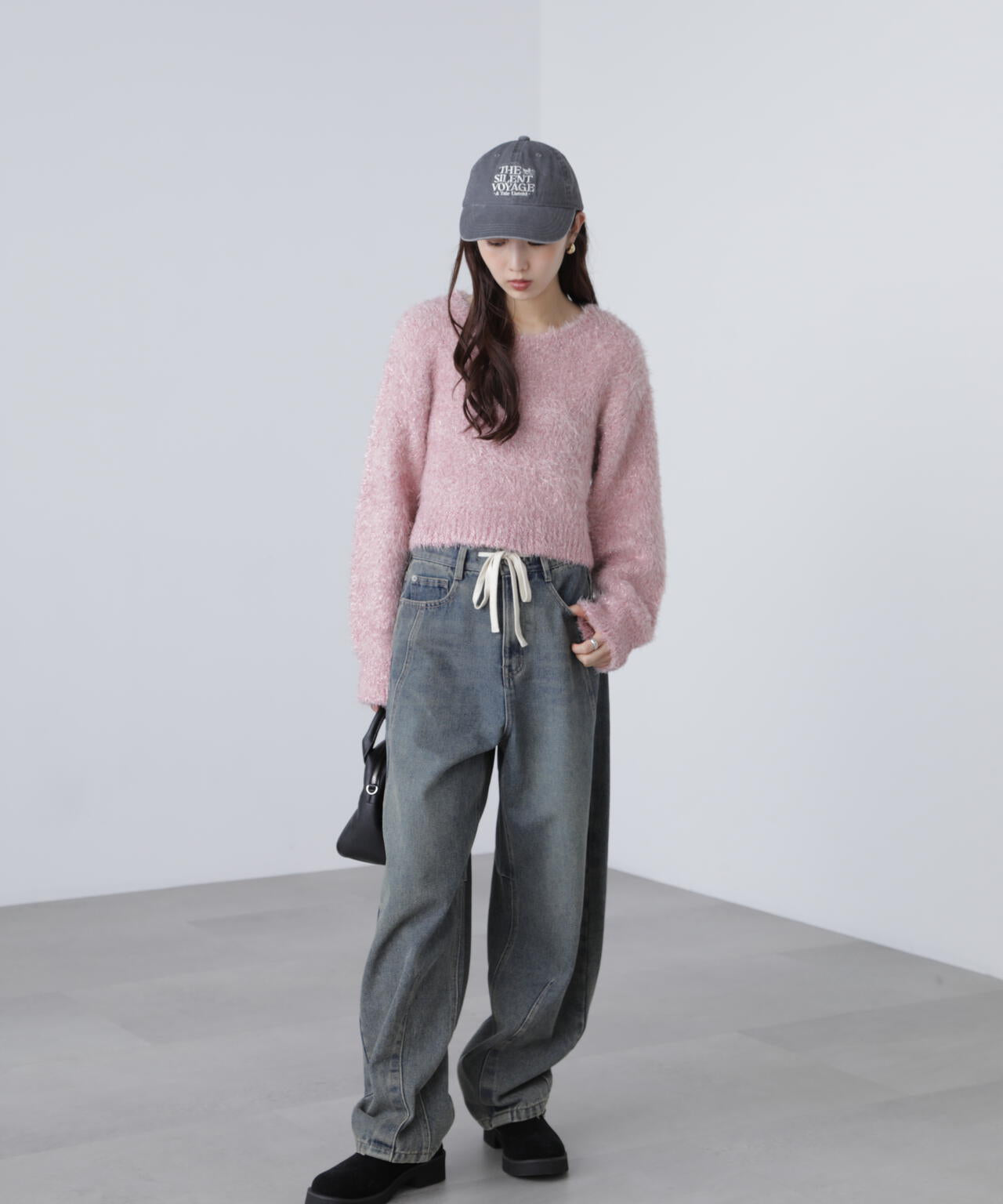 ラメフェザープルオーバーニット