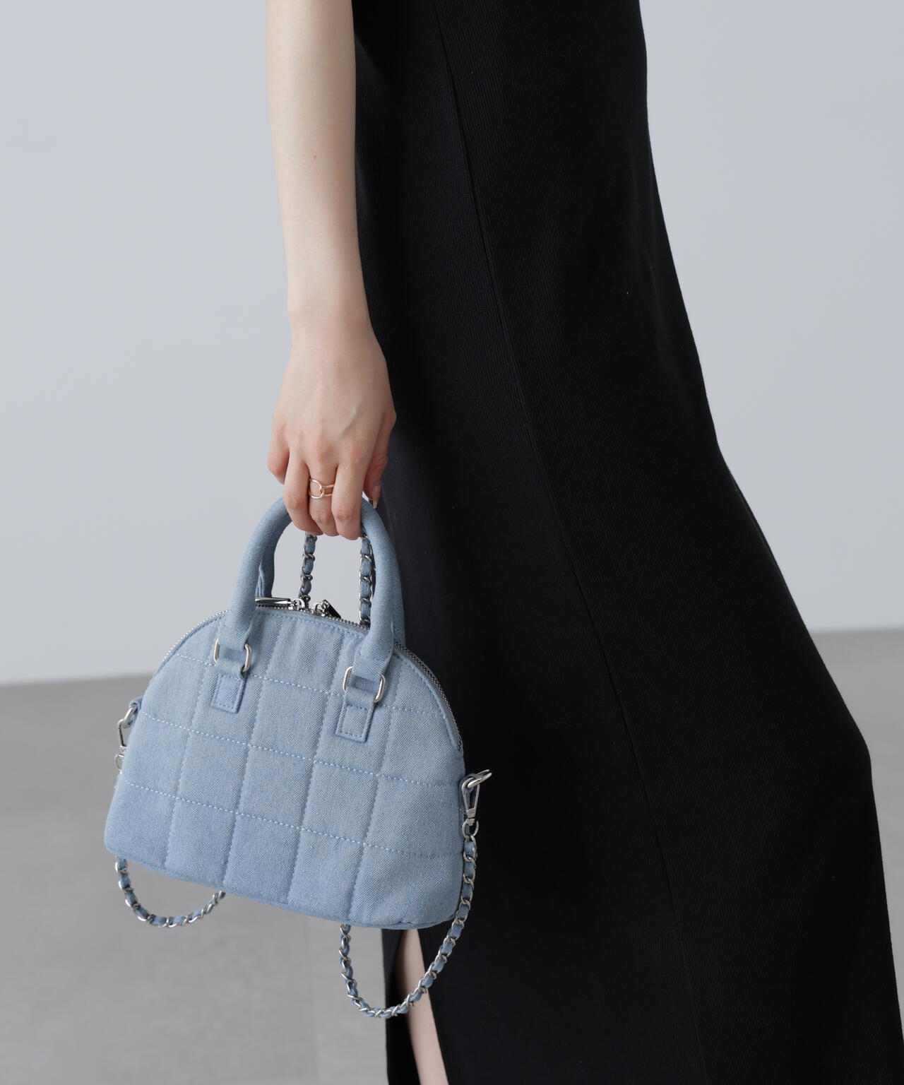 ハーフムーンショルダーバッグ