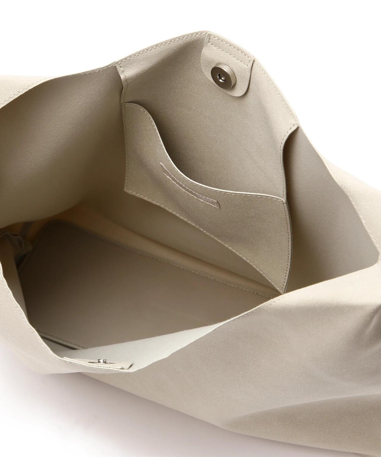 スエードライクショルダーバッグ