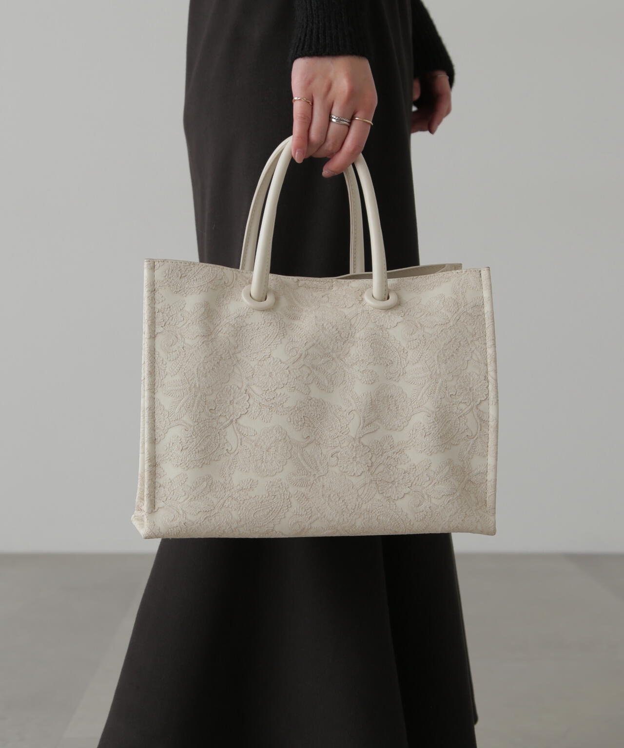 エンボスペイズリーバッグ