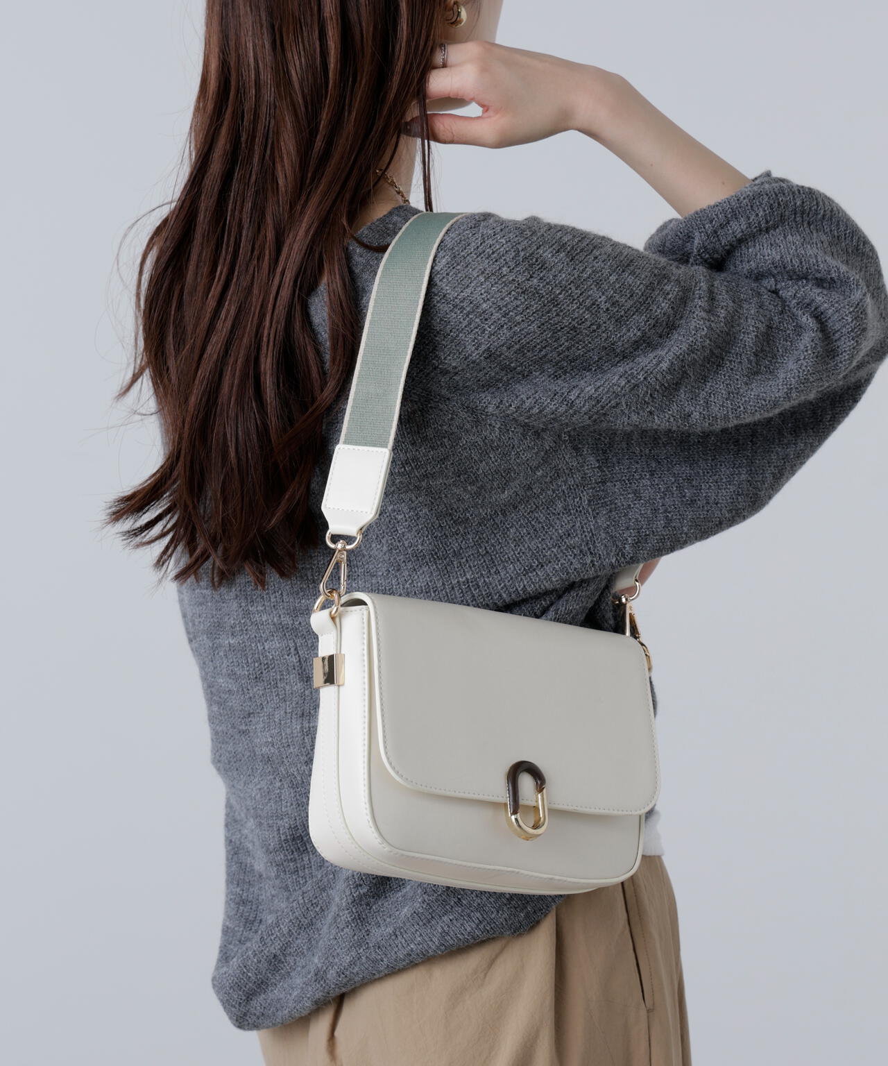 レトロフラップショルダーバッグ