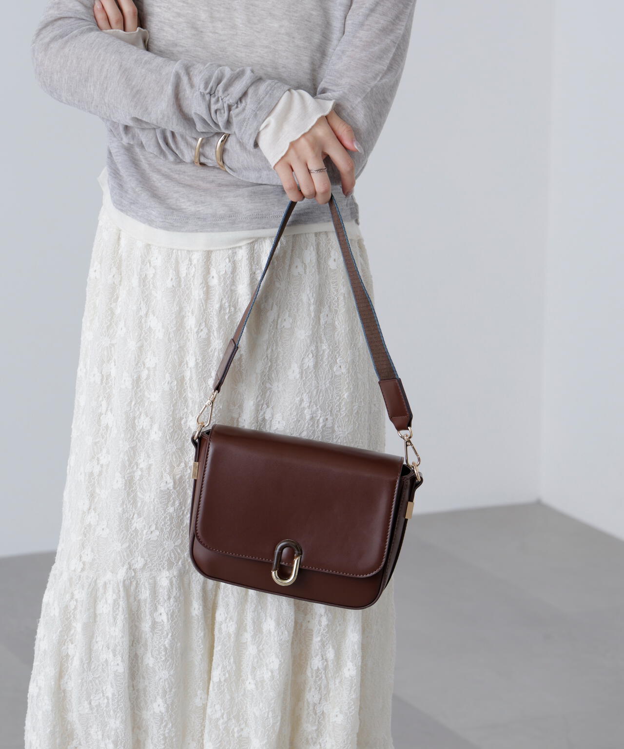 レトロフラップショルダーバッグ