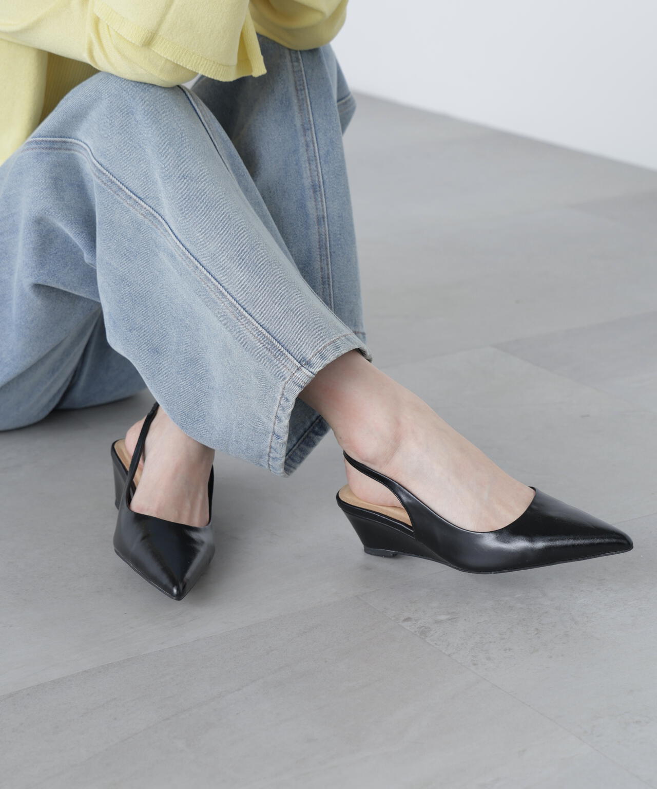 ローウェッジパンプス