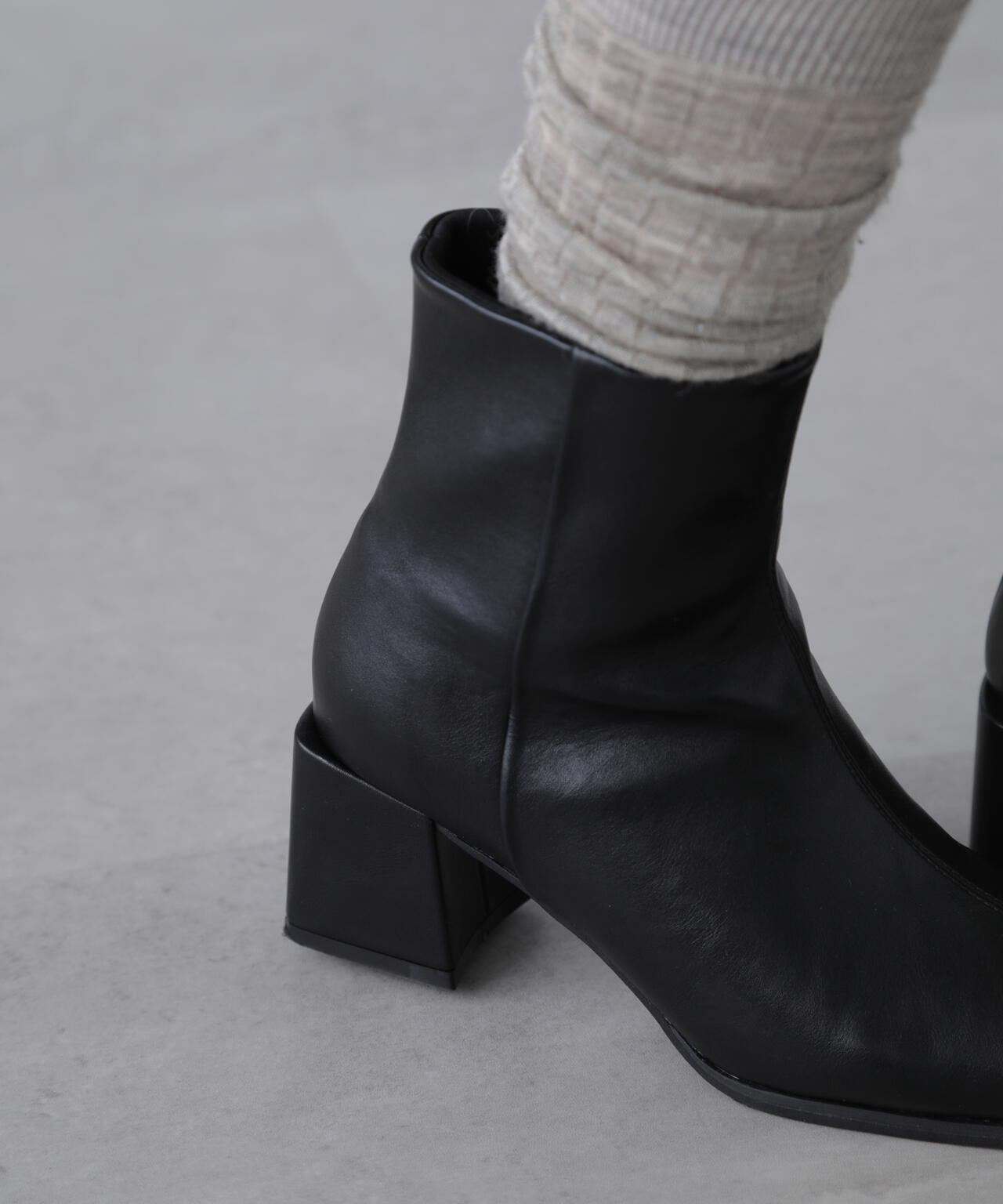 オーバーヒールブーツ