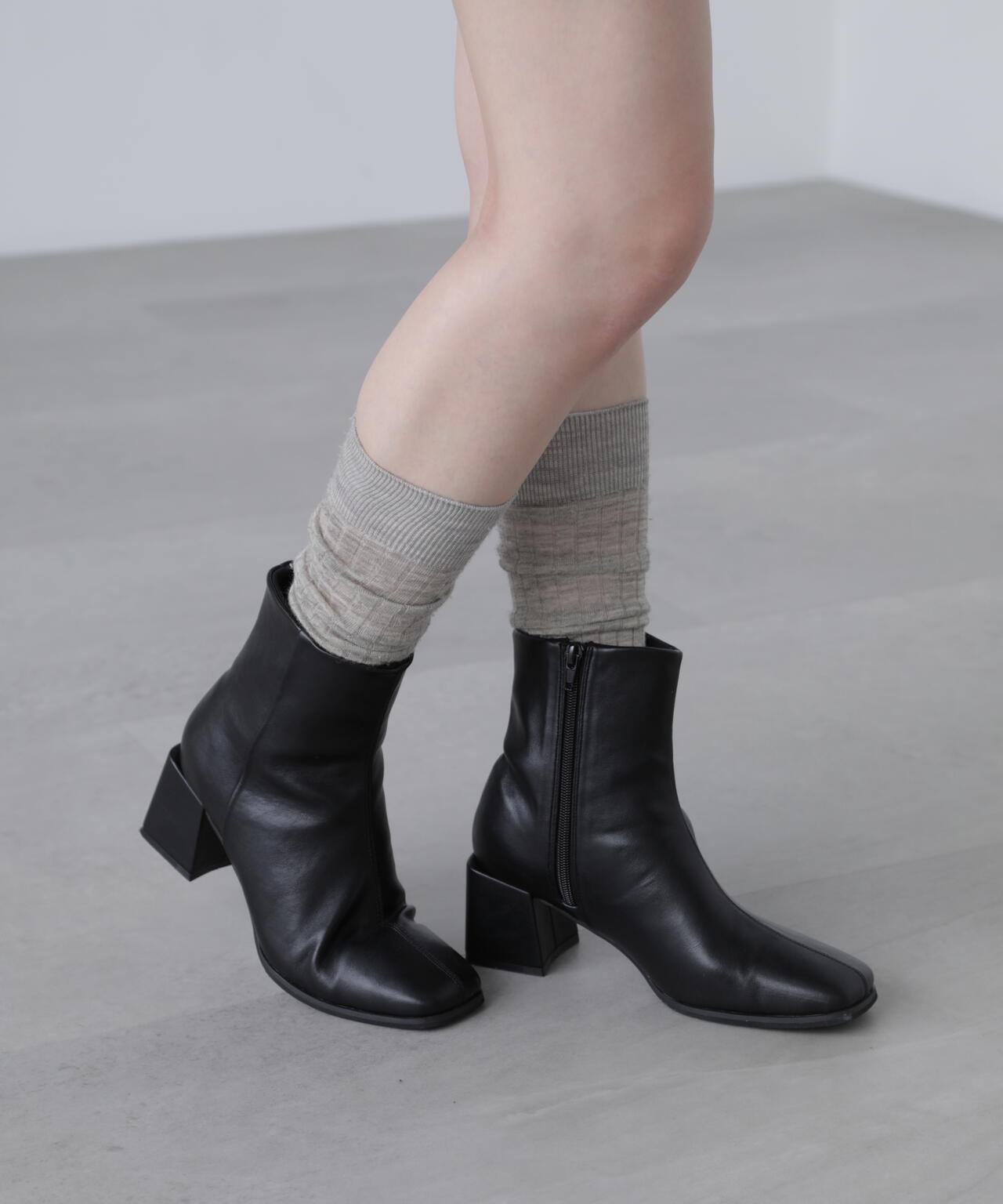 オーバーヒールブーツ