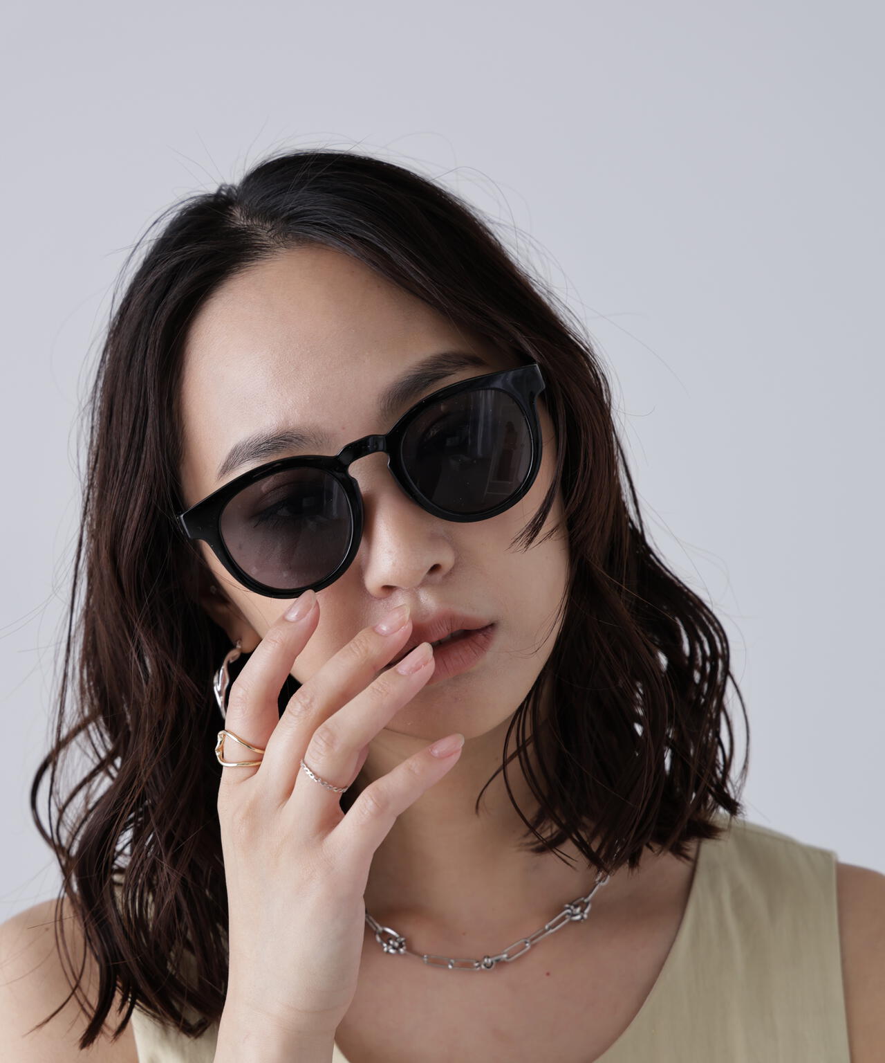 ソリッドサングラス