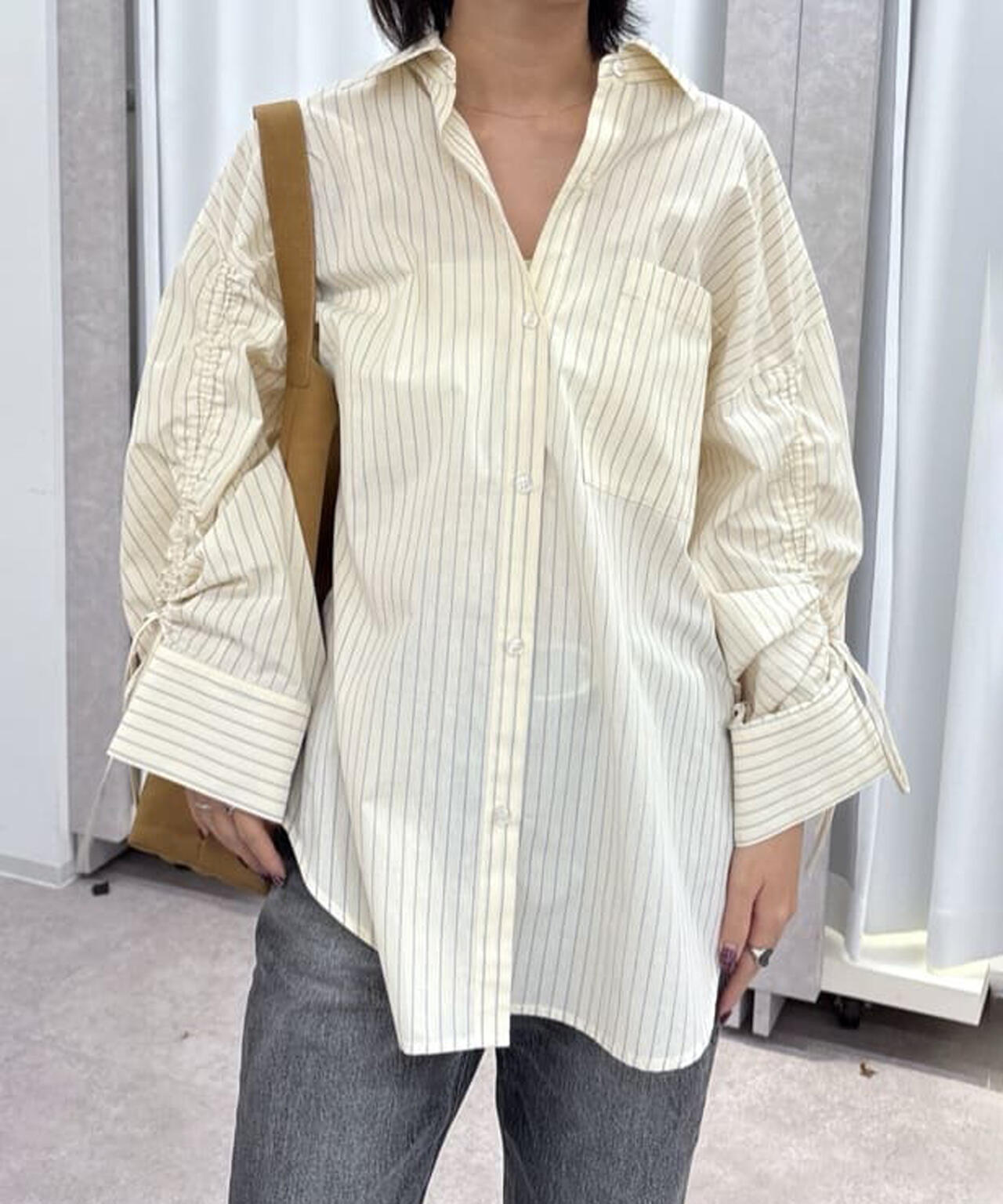 袖シャーリングオーバーシャツ