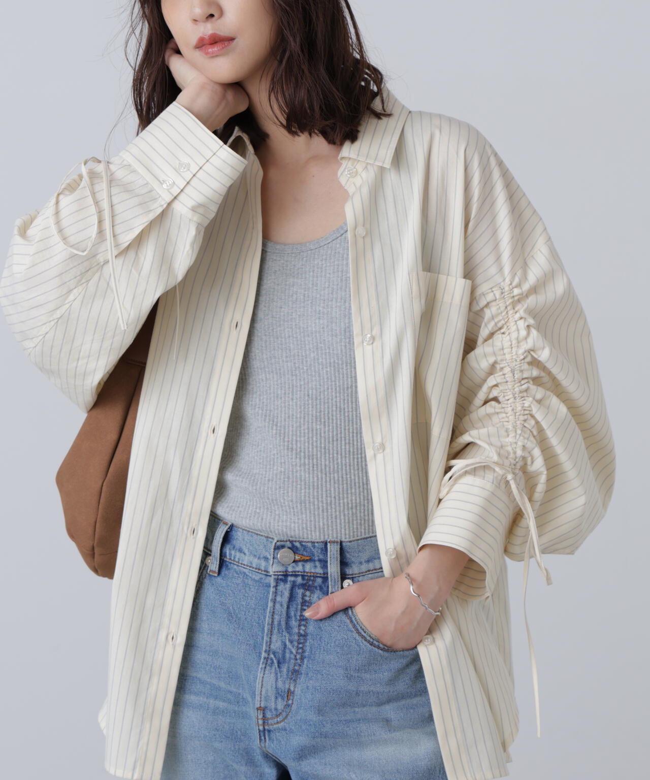 袖シャーリングオーバーシャツ