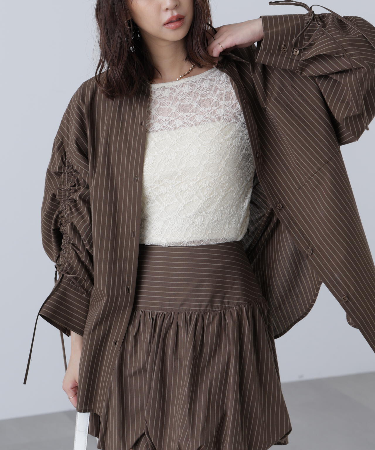 袖シャーリングオーバーシャツ