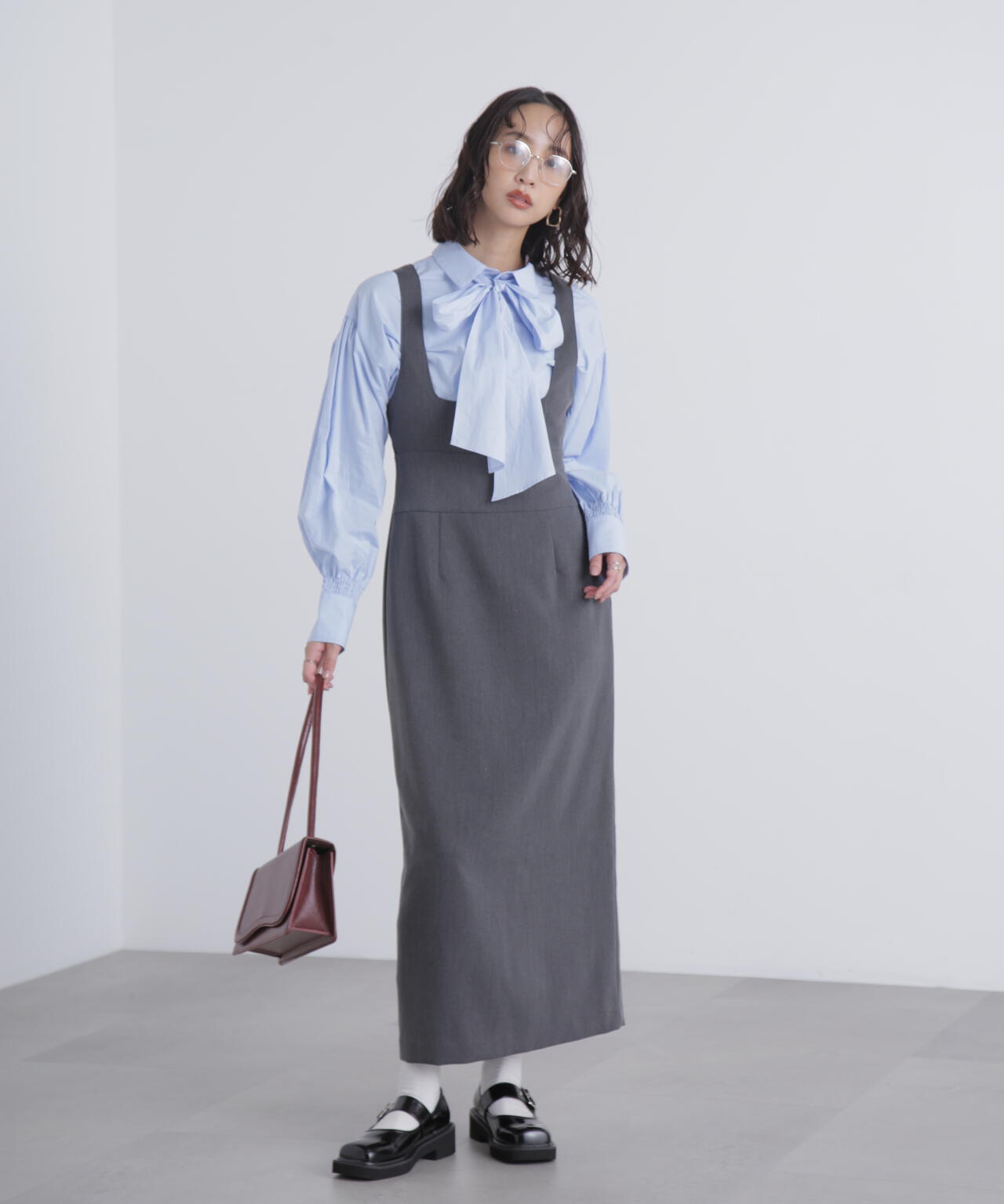 ボウタイ付きブラウス