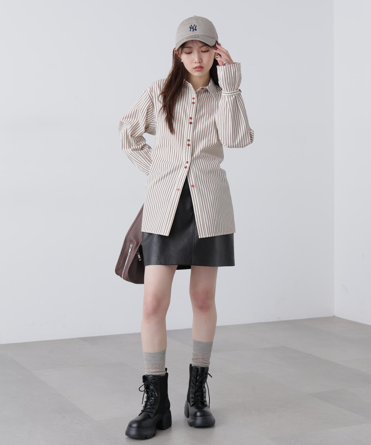 ウエストシェイプレースアップシャツ