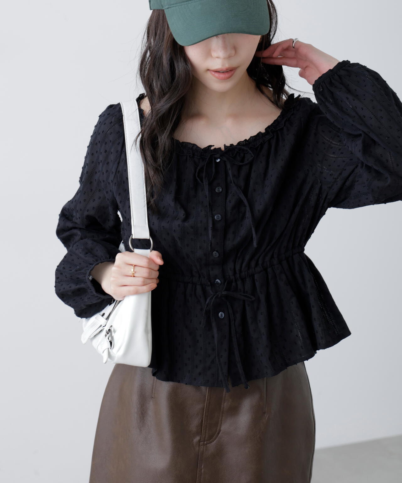 コットンレースペプラムブラウス