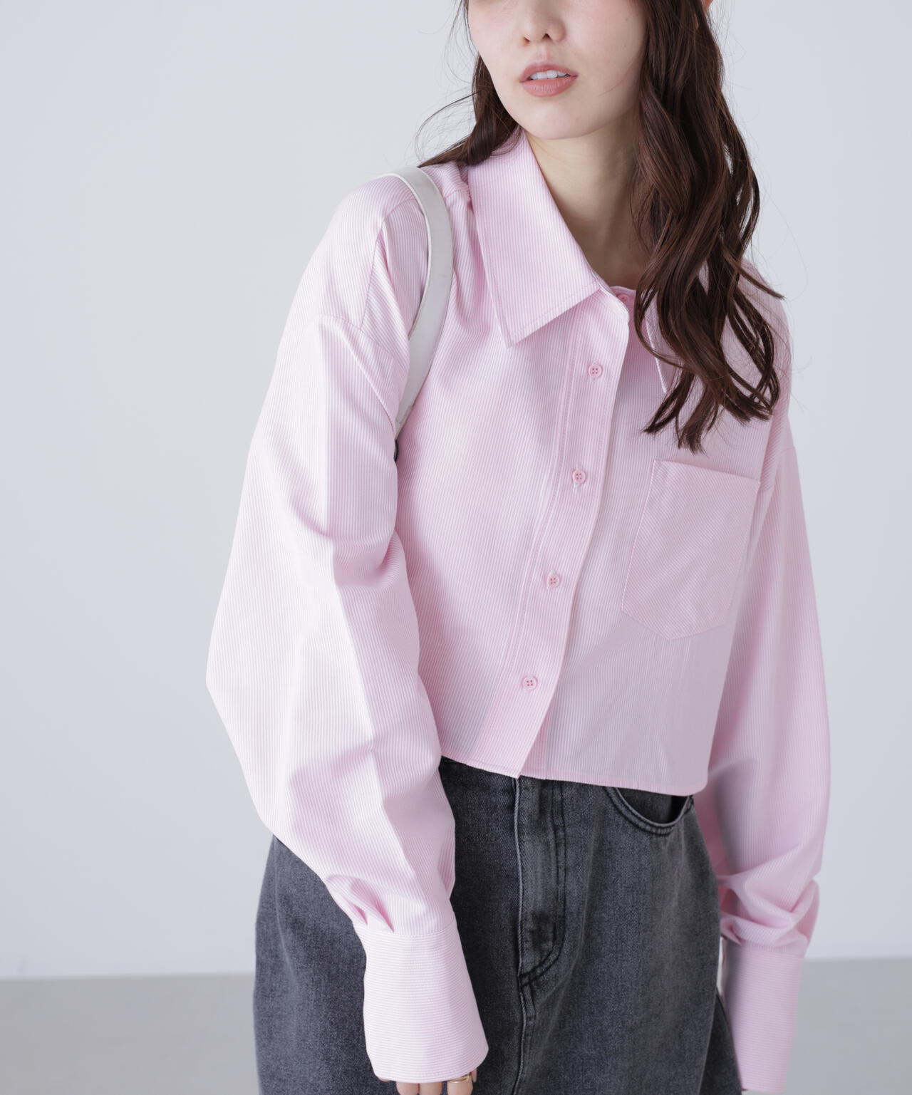 バックレースアップショート丈シャツ