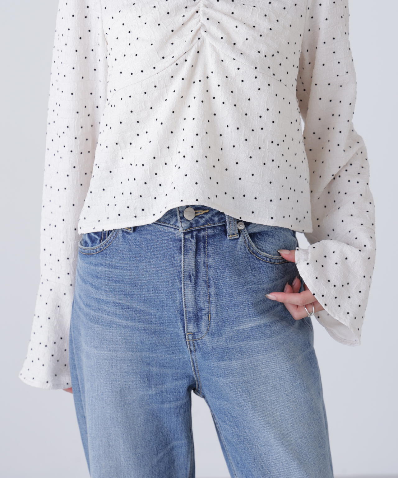 162cm 着用サイズ:FR