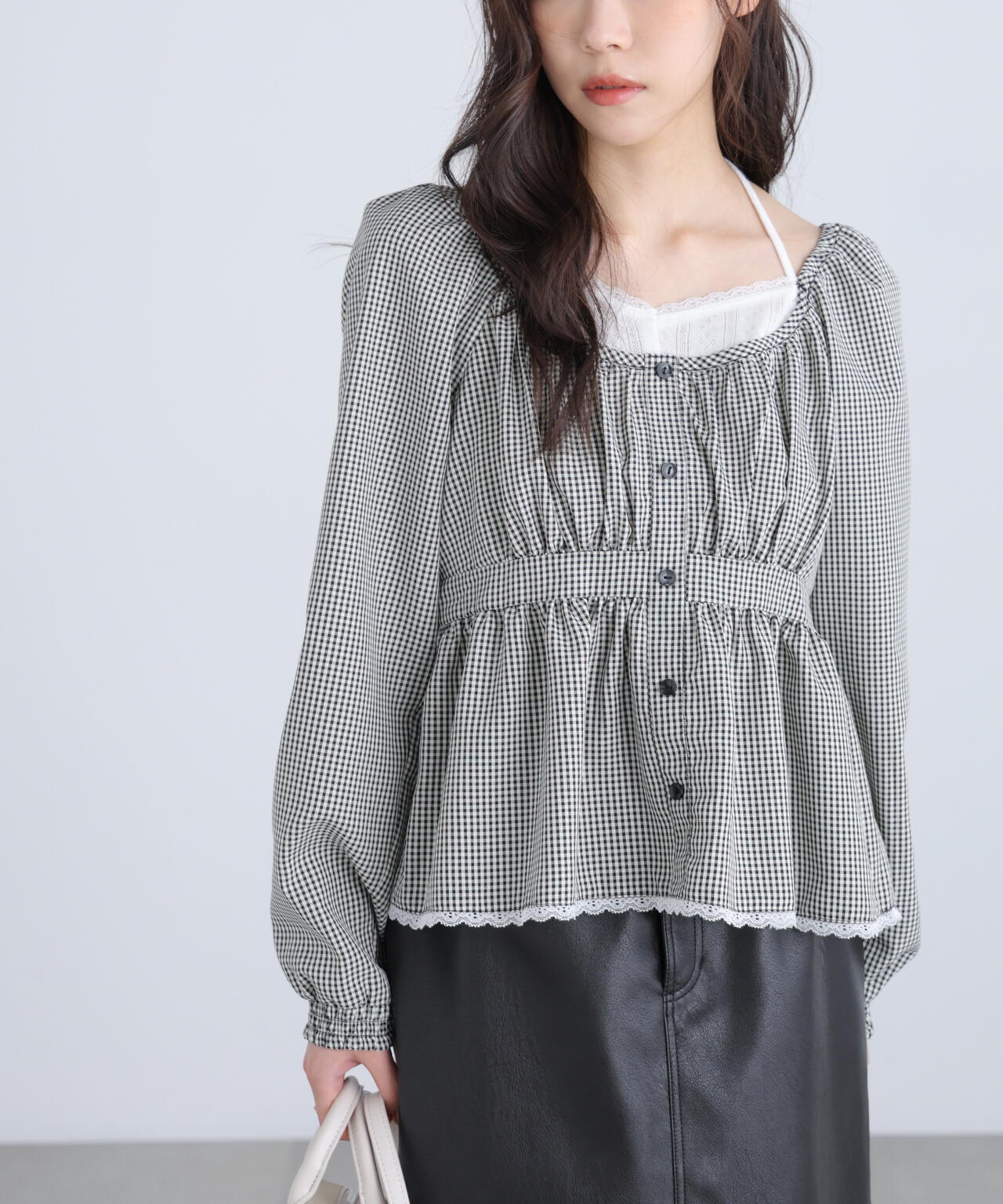 レイヤード風ギンガムチェックペプラムブラウス