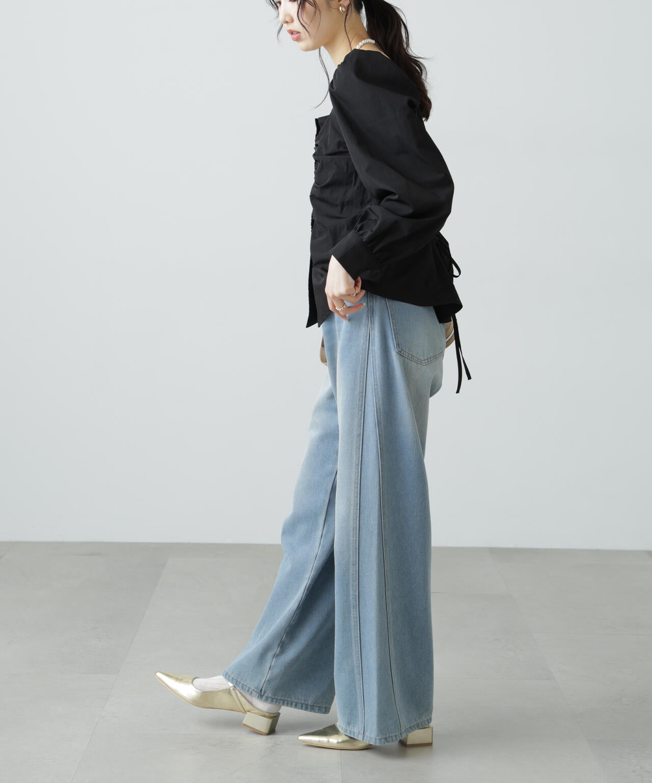 フロントギャザースクエアネックブラウス