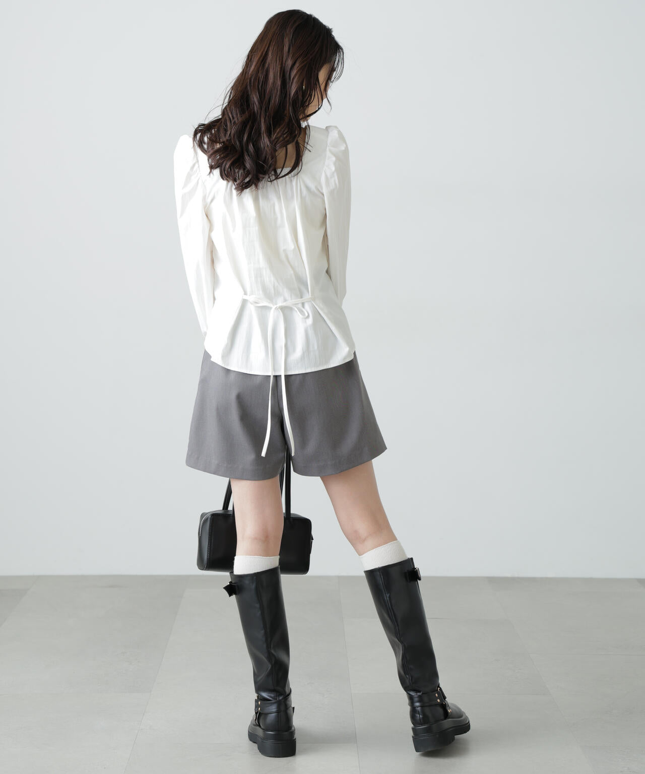 フロントギャザースクエアネックブラウス