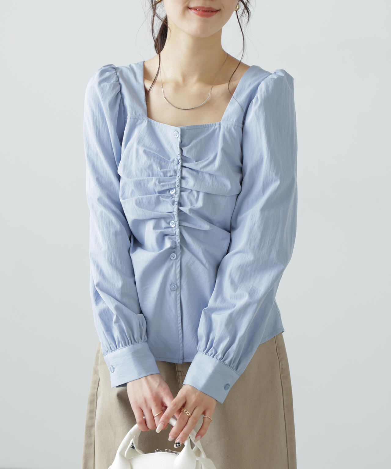 フロントギャザースクエアネックブラウス