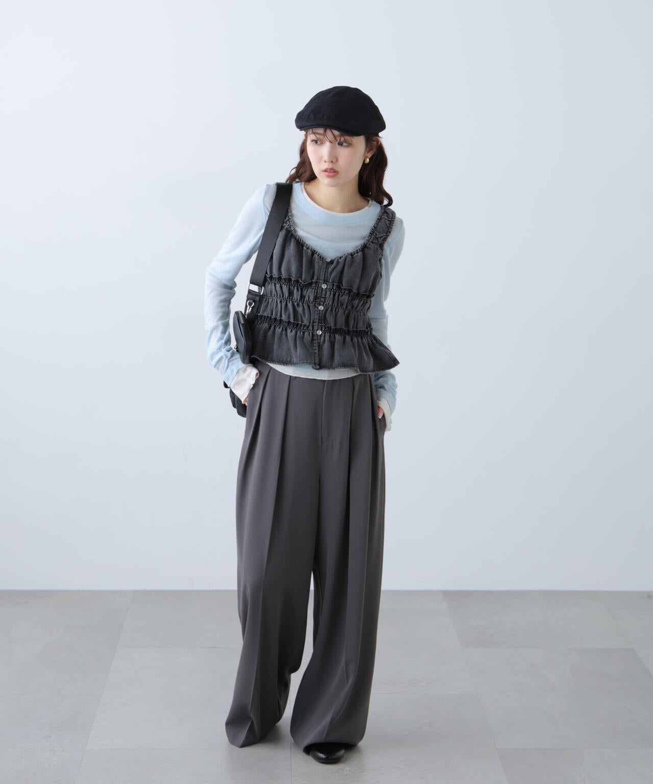 シャーリングデニムビスチェ