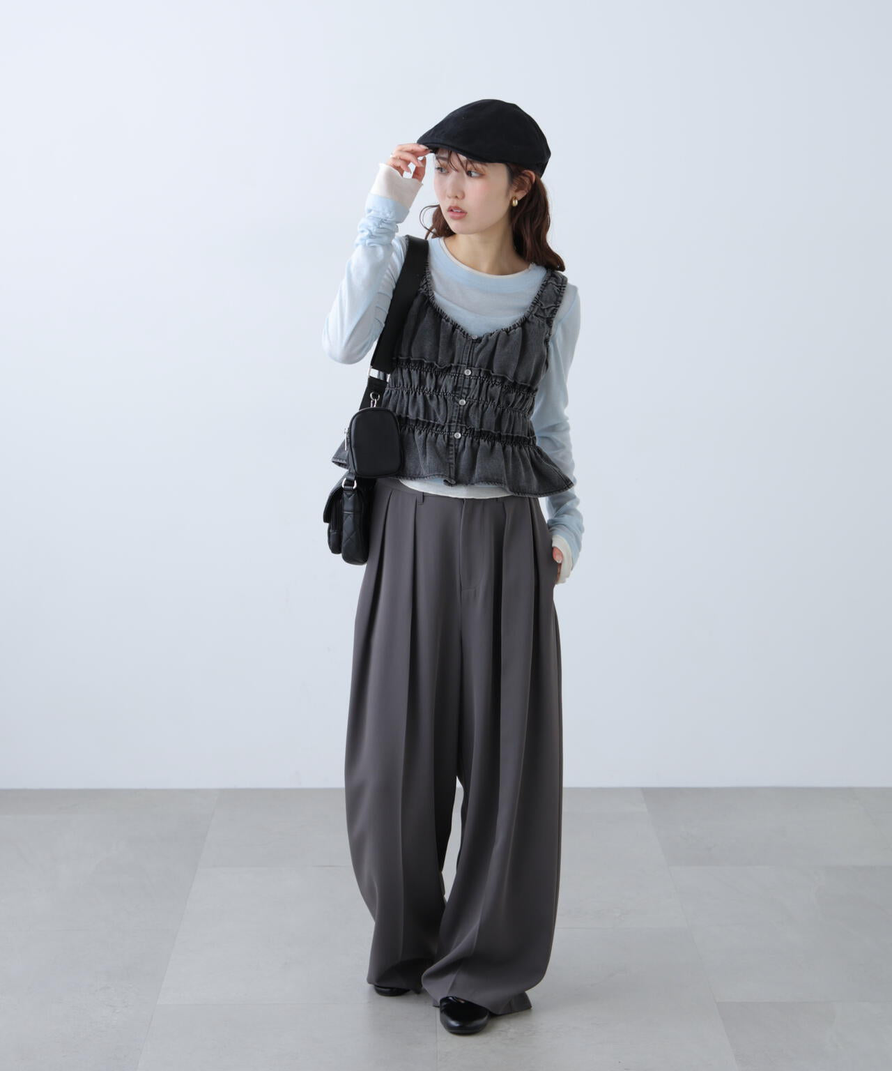 シャーリングデニムビスチェ