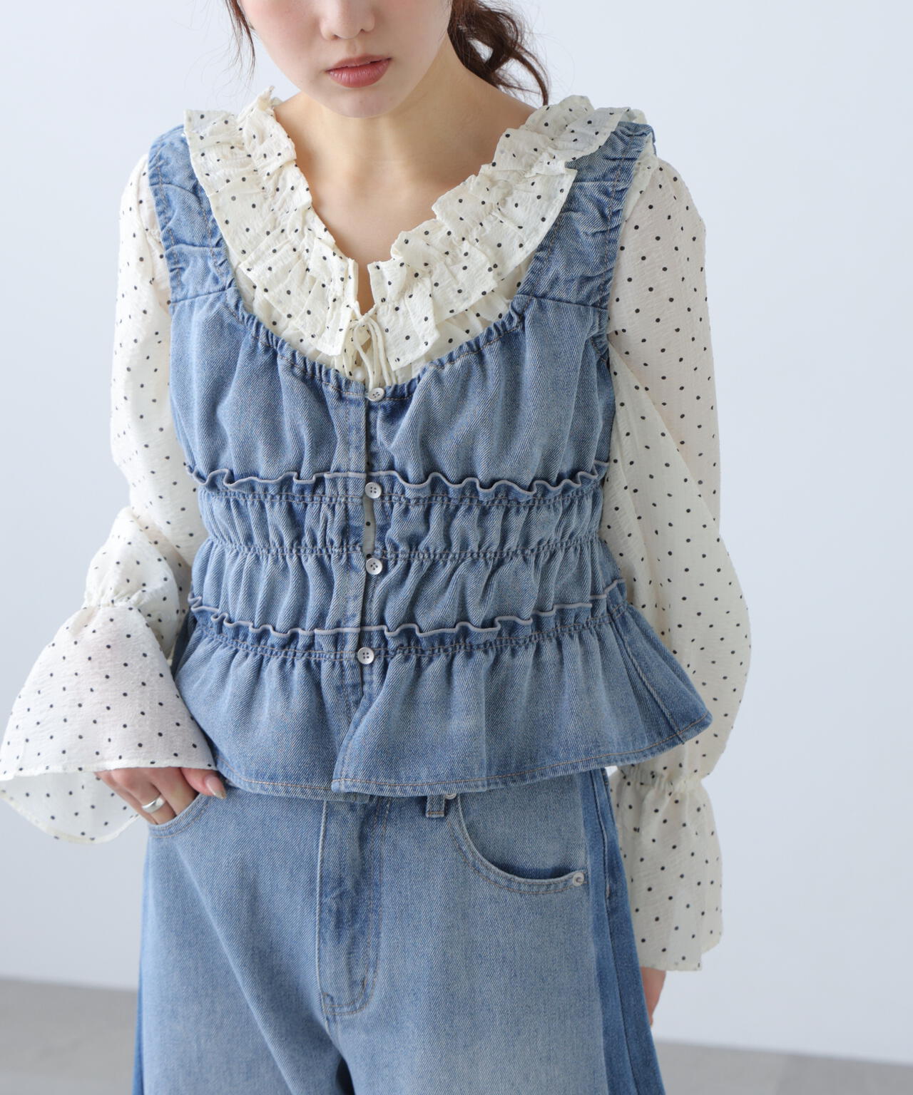 シャーリングデニムビスチェ