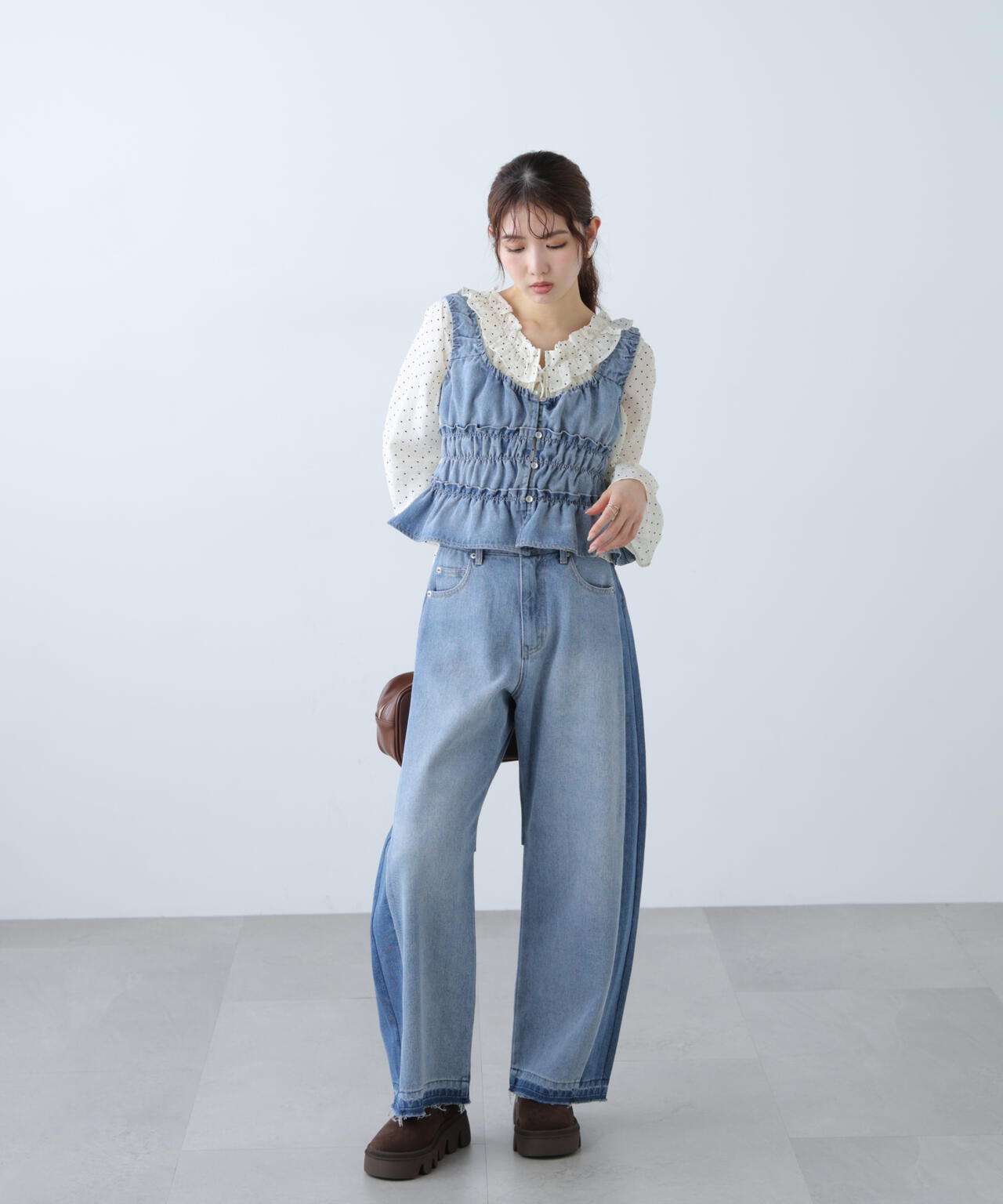 シャーリングデニムビスチェ