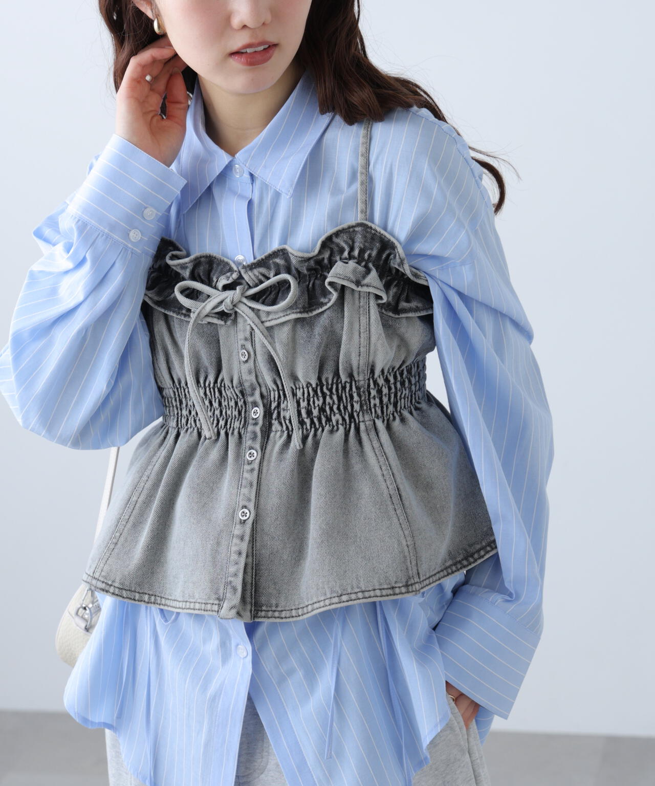 フリルデニムビスチェ