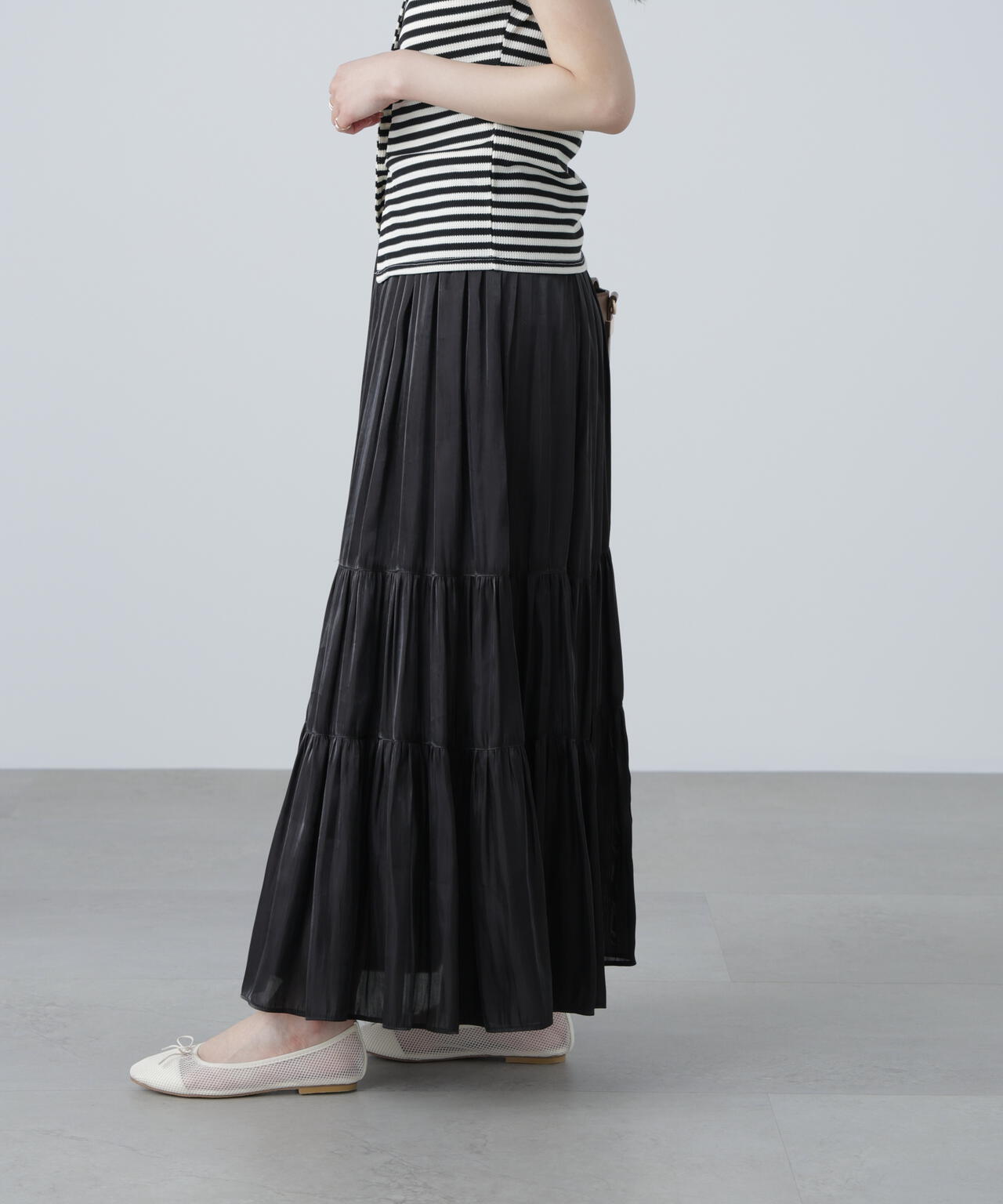 シャイニーティアードスカート