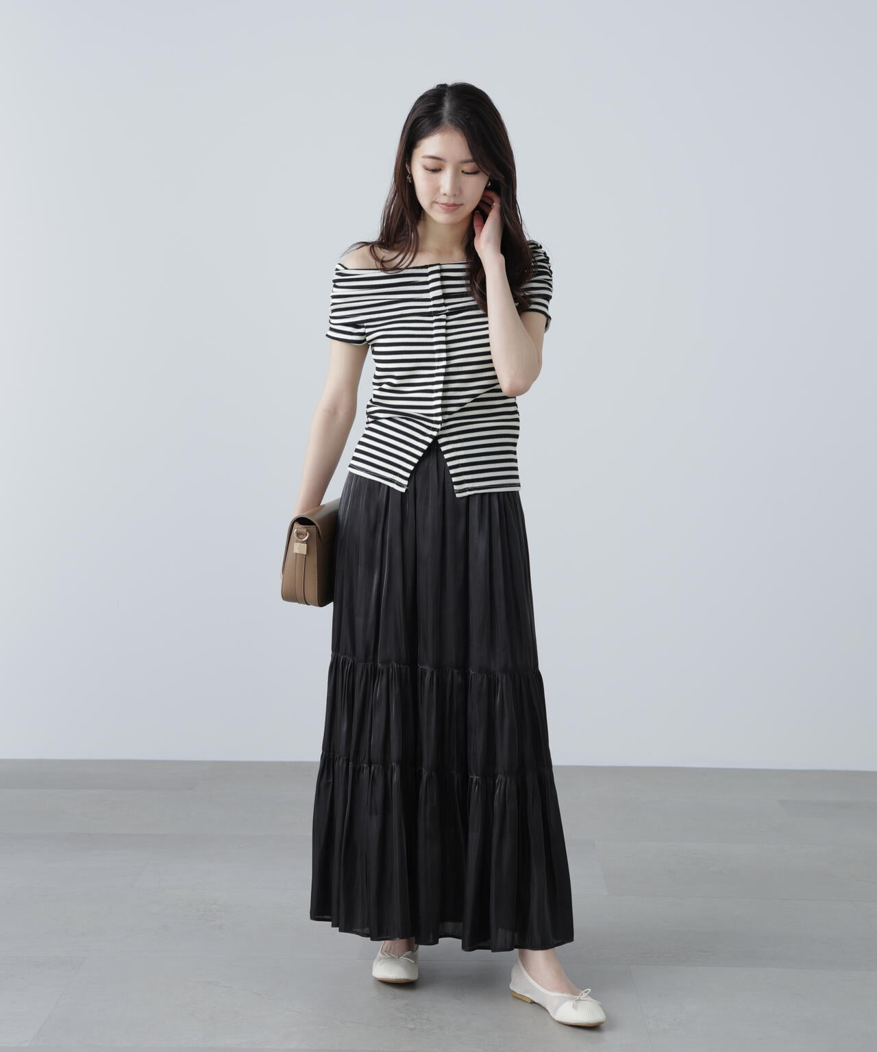 シャイニーティアードスカート