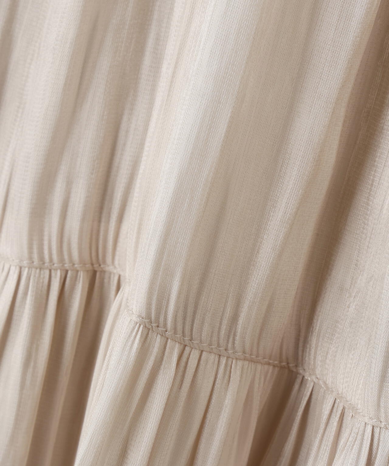 シャイニーティアードスカート