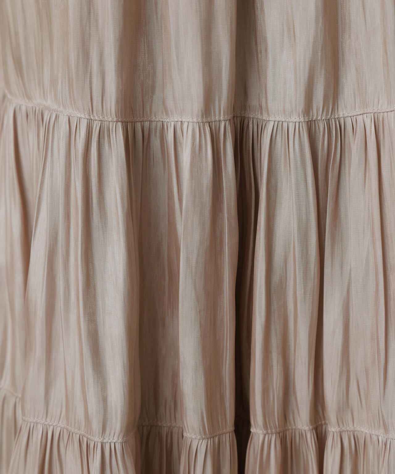 シャイニーティアードスカート