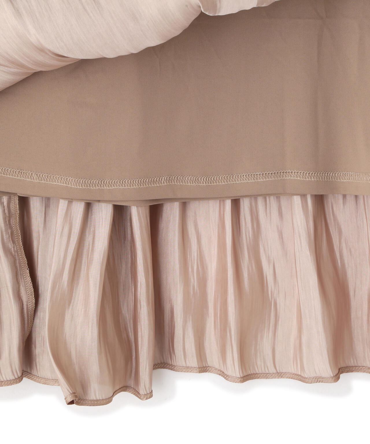 シャイニーティアードスカート