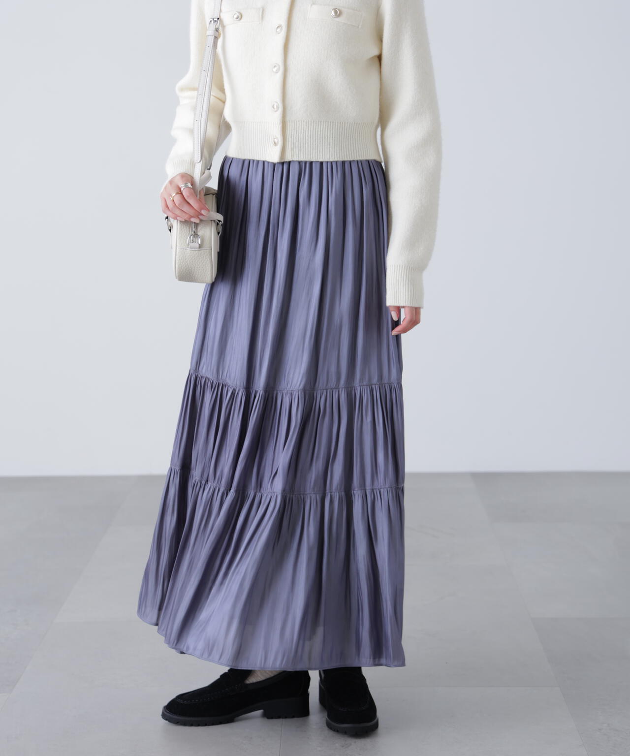 シャイニーティアードスカート