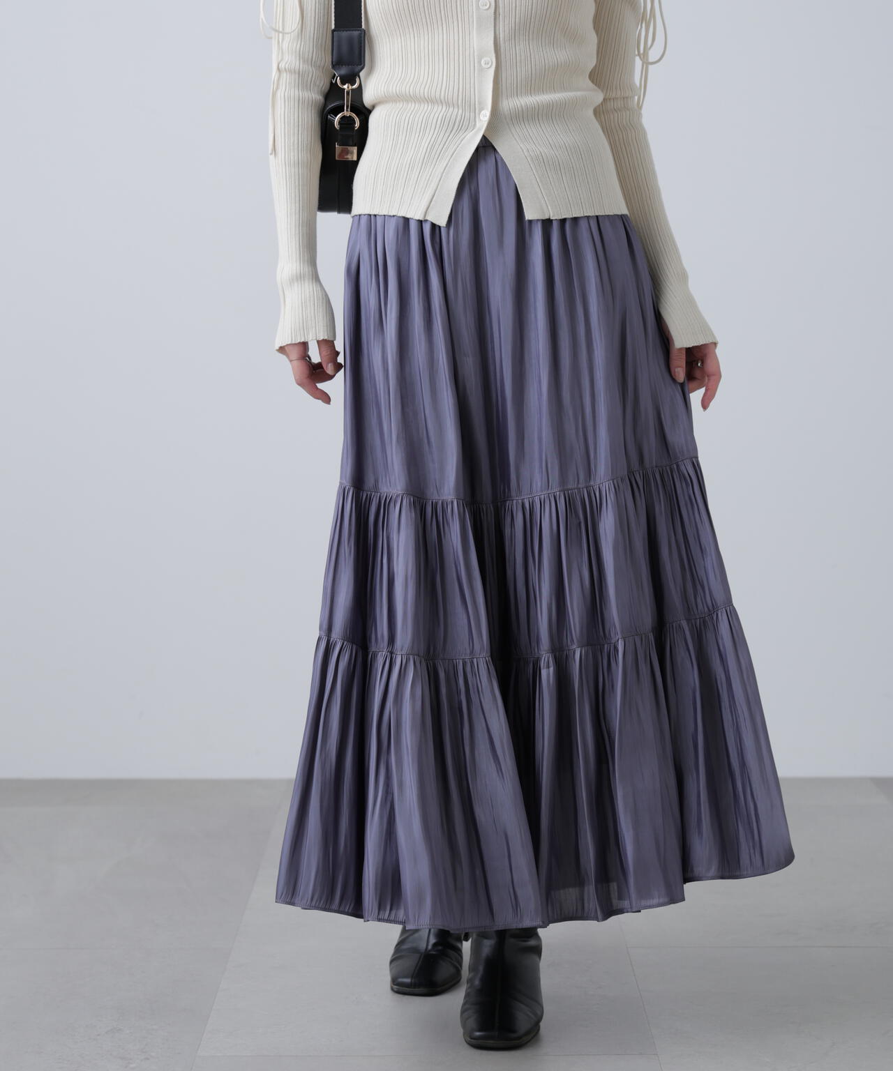 シャイニーティアードスカート