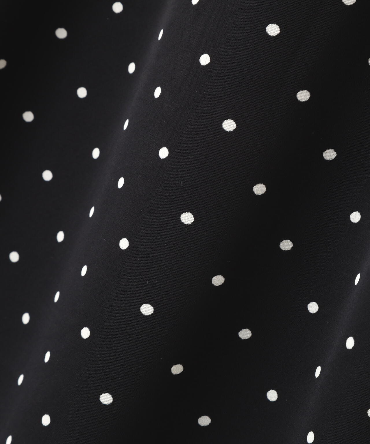 レーストリムサテンミディスカート