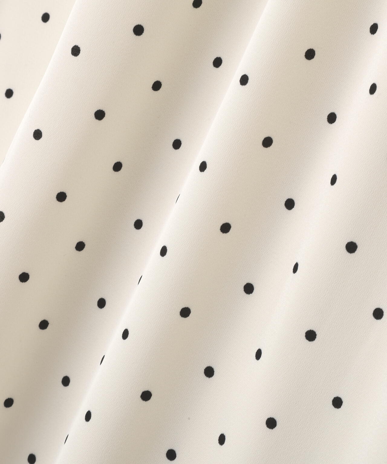 レーストリムサテンミディスカート