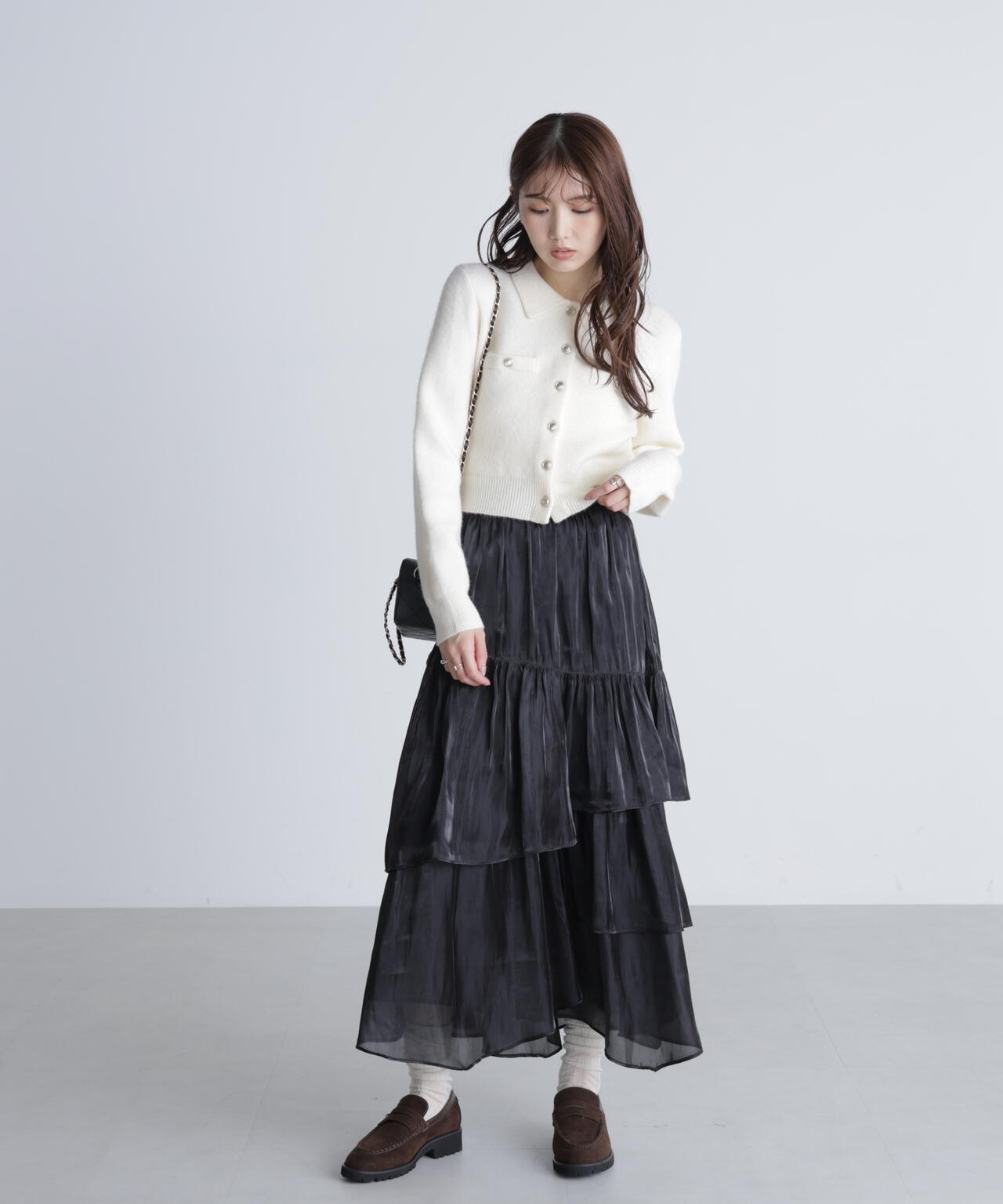 【グレージュ・オフ 追加生産予約】シャイニーフリルティアードスカート