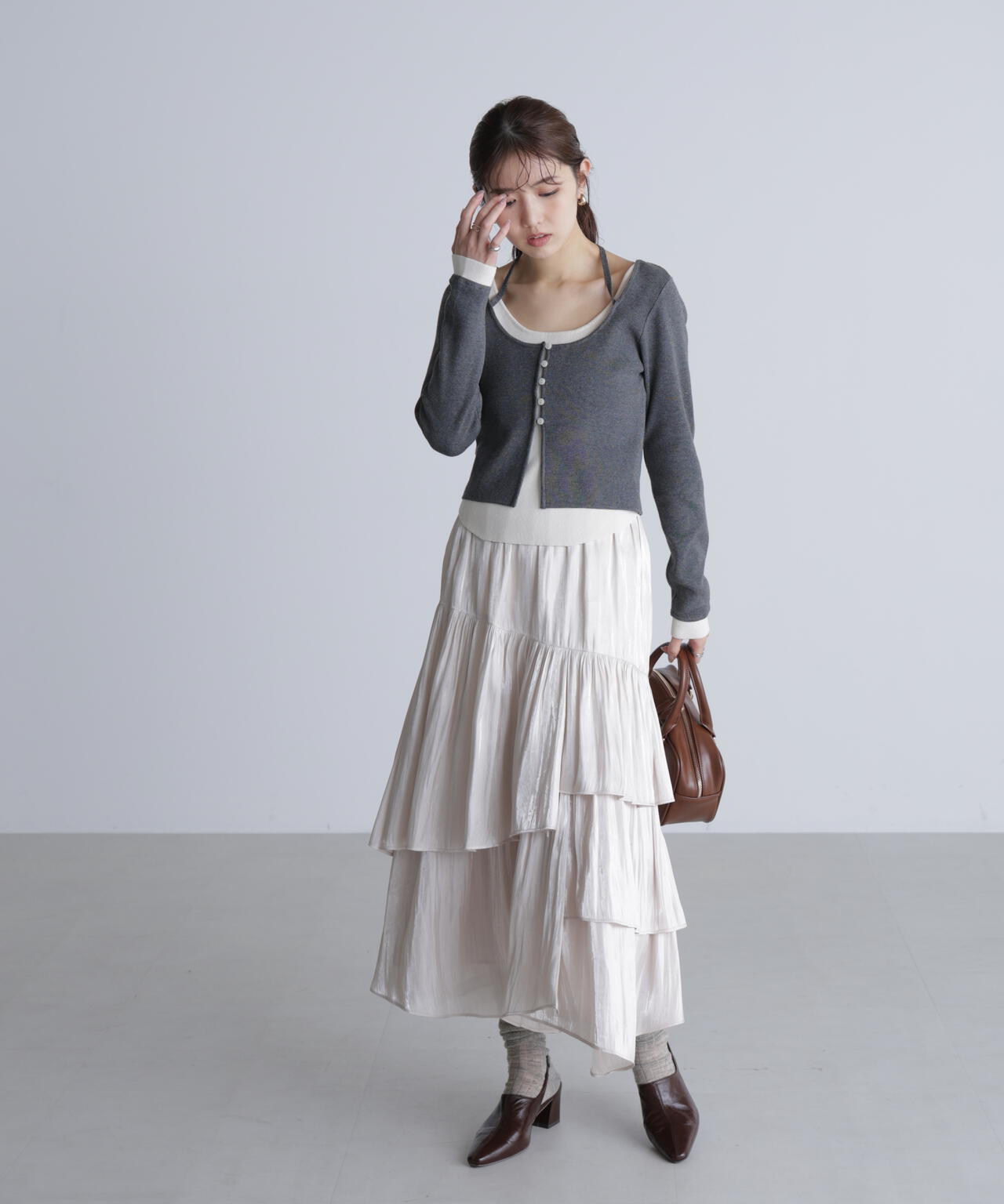 シャイニーフリルティアードスカート