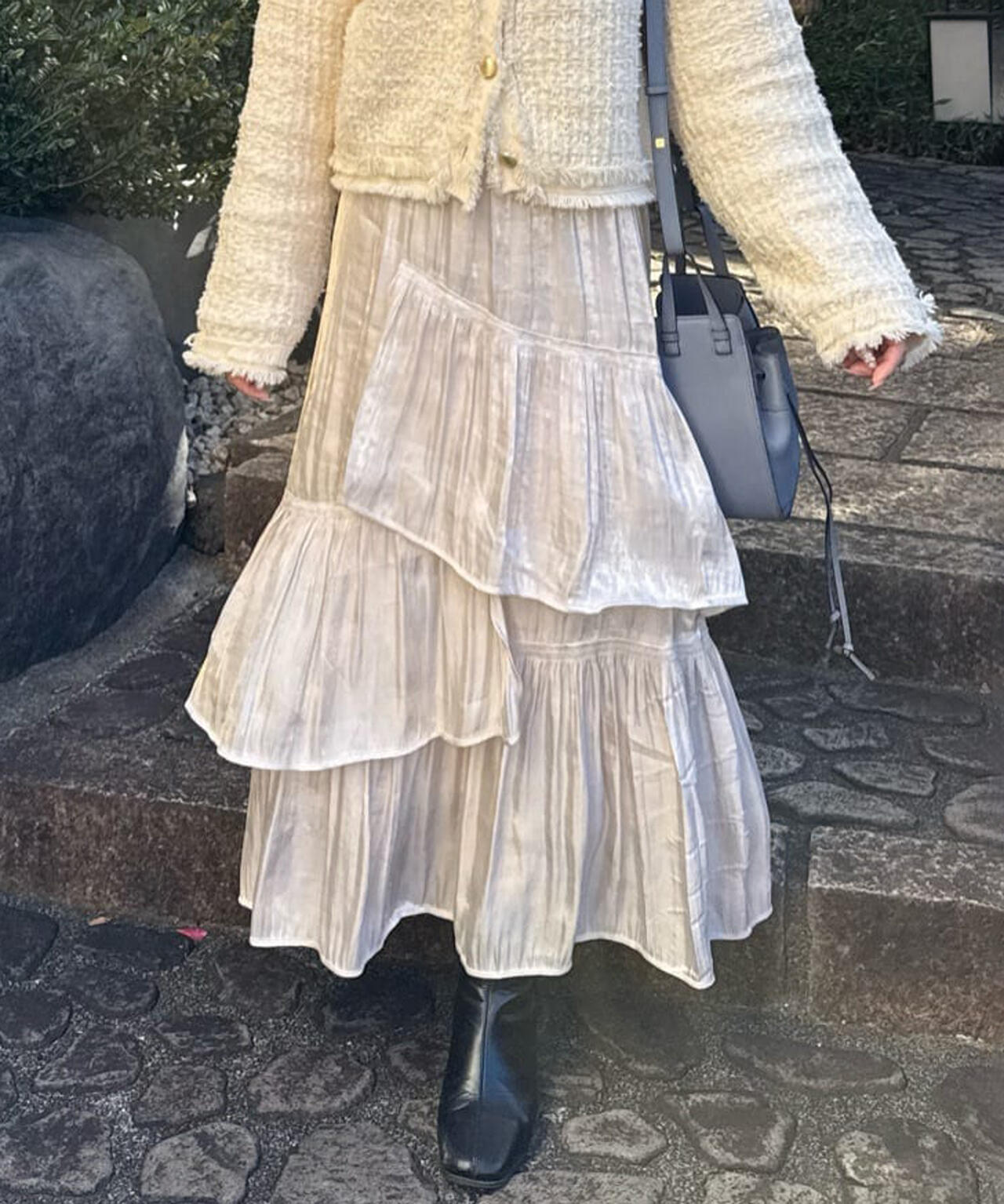 シャイニーフリルティアードスカート